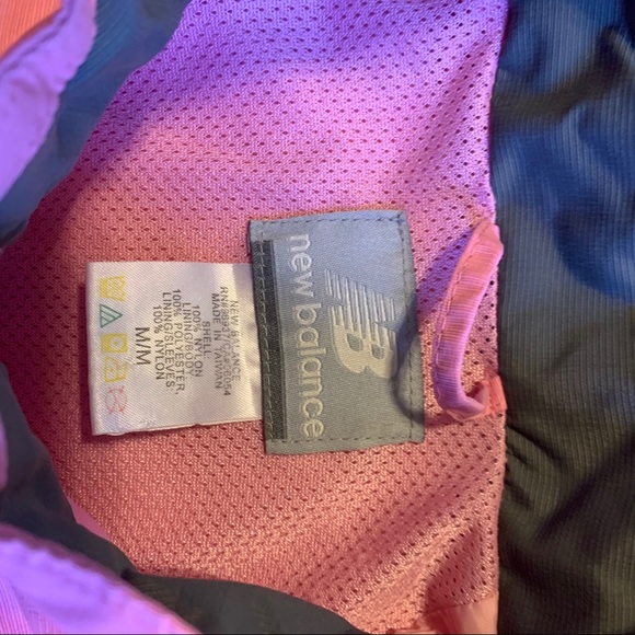 New Balance Pink / Grey Nylon Jacket size M - Picture 3 of 5